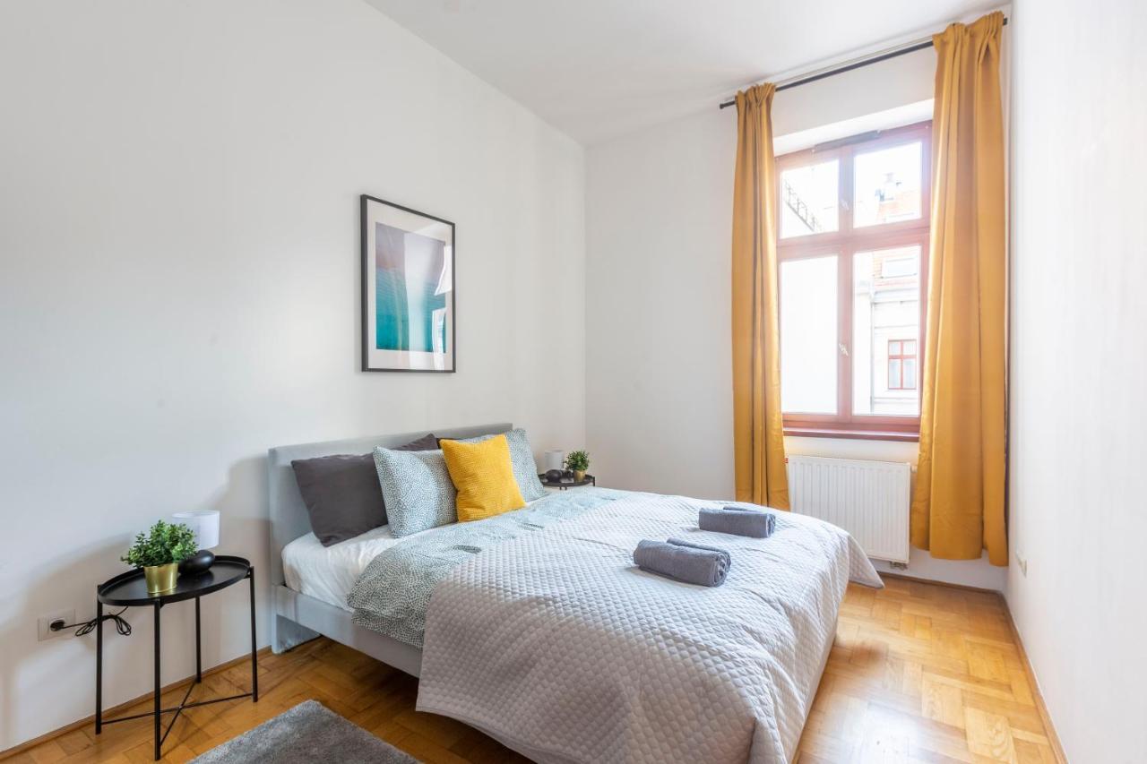 Downtown Cozy Home In The Gozsdu Garden Budapest Luaran gambar