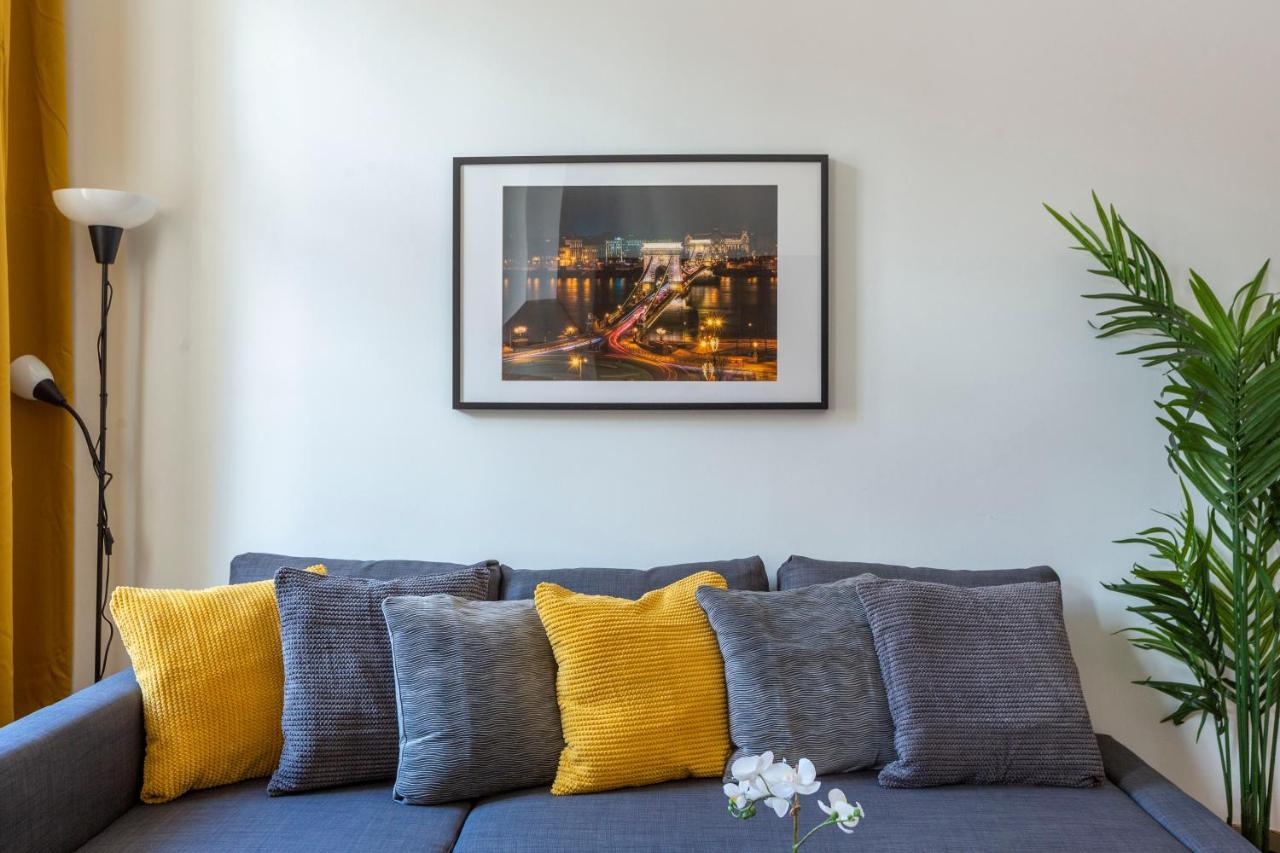 Downtown Cozy Home In The Gozsdu Garden Budapest Luaran gambar
